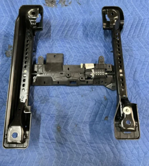 2017-2019 FORD F250 F350 FRONT PASSENGER RIGHT LOWER SEAT TRACK RAIL FRAME OEM